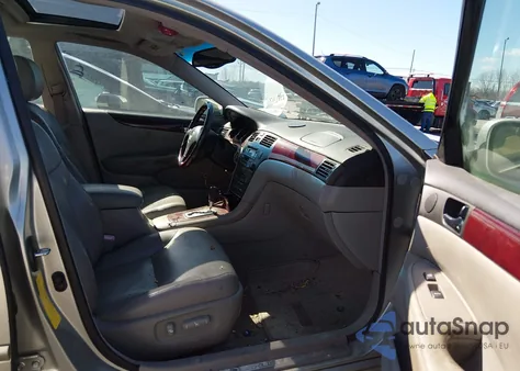 2004 Lexus Es 330 z USA, uszkodzony, nr VIN JTHBA30G545006999